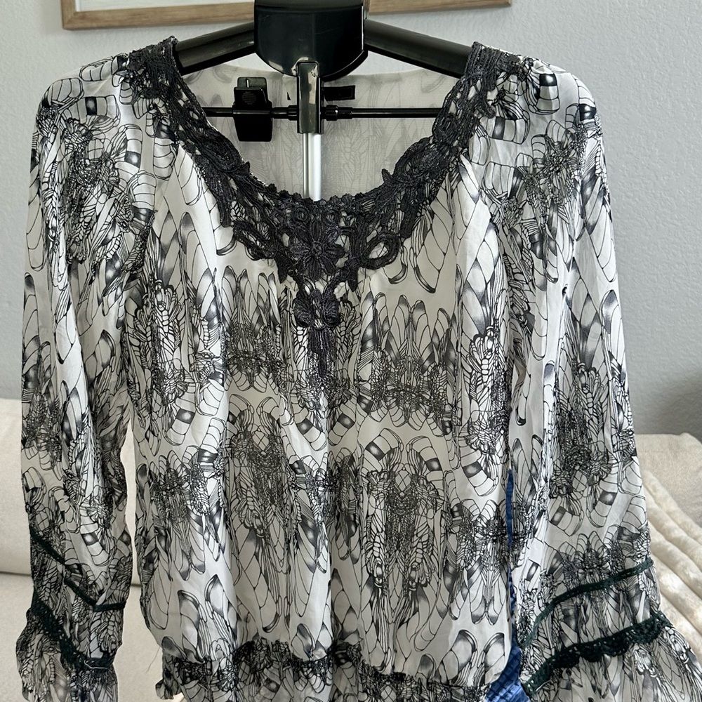 Elegant Black and White Women's Top